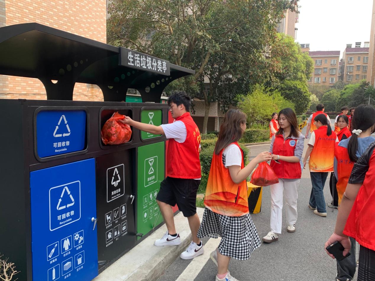 图示, 示意图
中度可信度描述已自动生成